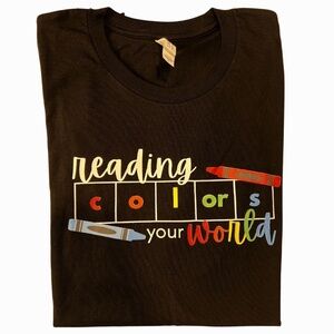 NWOT Reading Colors Your World Shirt Size M